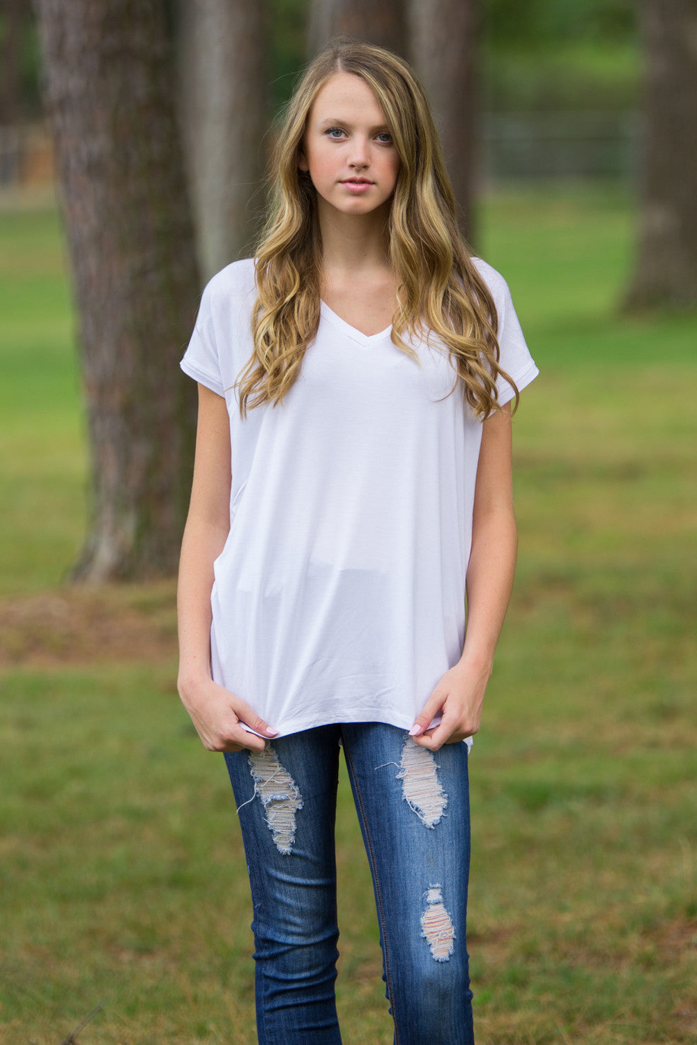 The Perfect Piko Rolled Short Sleeve V-Neck Top-White – Simply Dixie ...